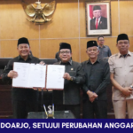 YouTube Thumbnail Berita Terkini Simpel Cokelat_20240804_160237_0000