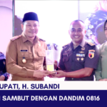 YouTube Thumbnail Berita Terkini Simpel Cokelat_20240805_214114_0000