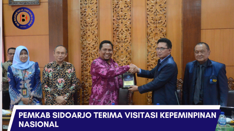 YouTube Thumbnail Berita Terkini Simpel Cokelat_20240806_180606_0000