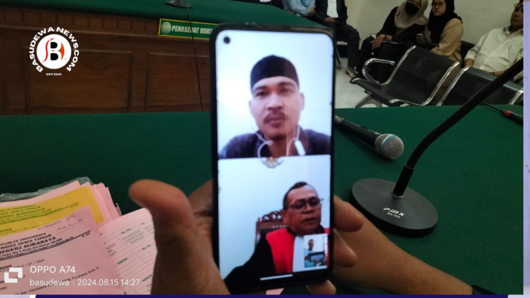 YouTube Thumbnail Berita Terkini Simpel Cokelat_20240817_033335_0000